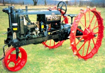 1933 FARMALL '12' Image